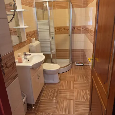 Manyi Vendeghaz Apartment *